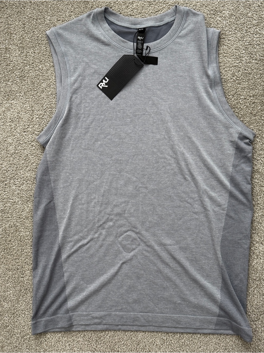 Ryu Men’s Light Gray Sleeveless Performance Tank